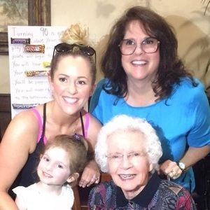 Meet your Posher, Paula